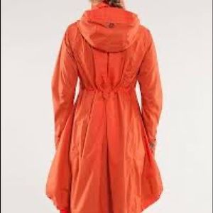 Lululemon Ride on Rainjacket
